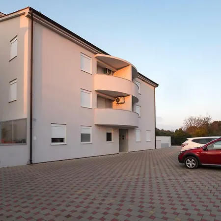 Apartman Alemar Liznjan